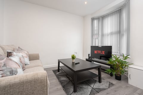 Top performing Airbnb: Beautiful house - Free parking - 5 mins to centre in Picton