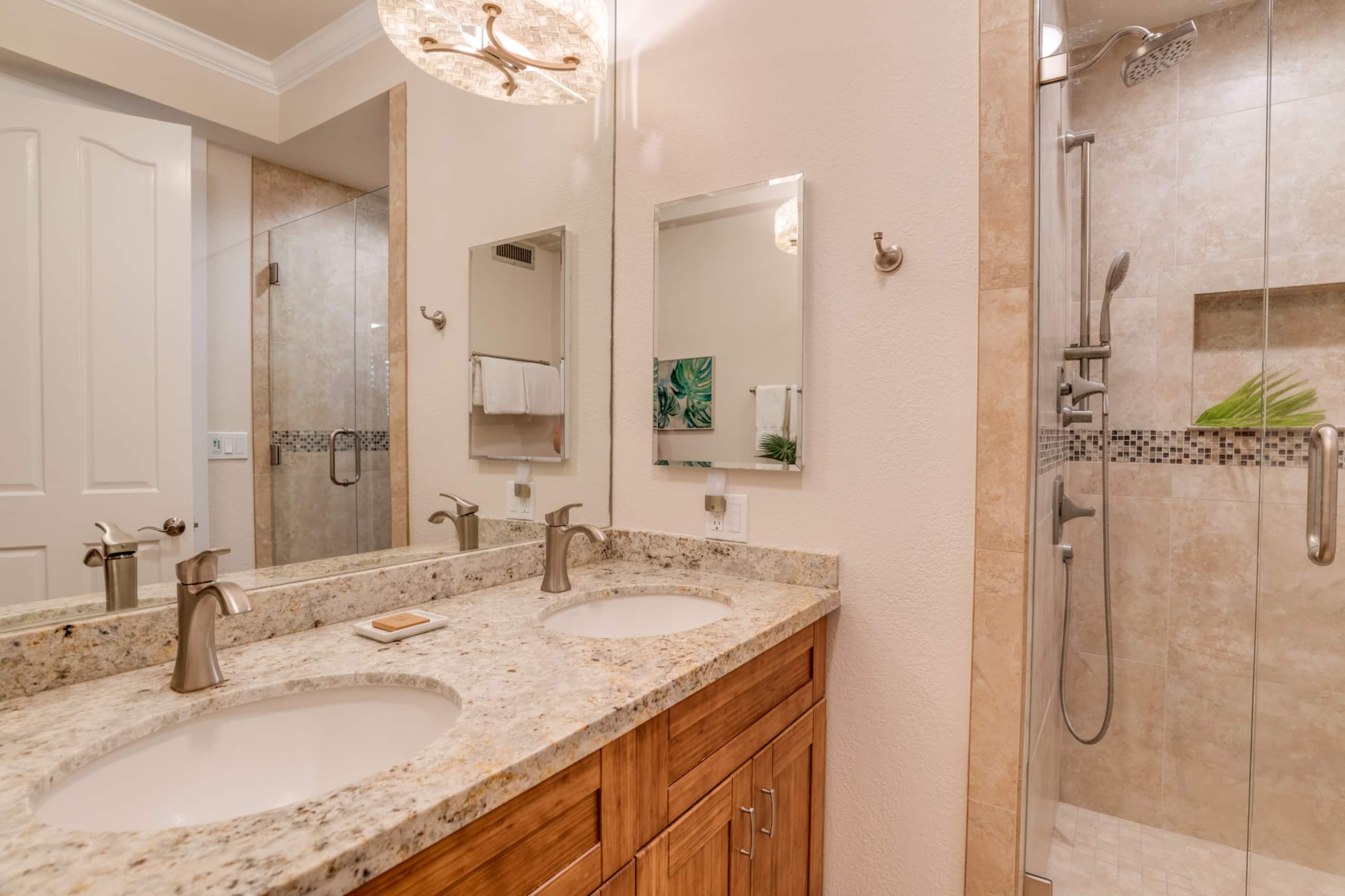 Home in Lahaina · ★5.0 · 3 bedrooms · 6 beds · 3 baths - Image 18