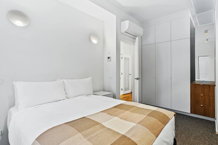 Historical Victoria Tavern Three gallery image 4