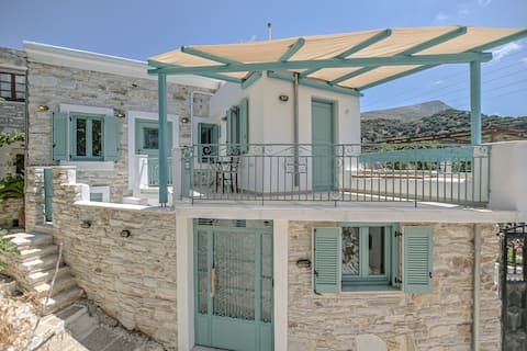Filoti, Traditional renovated stone house