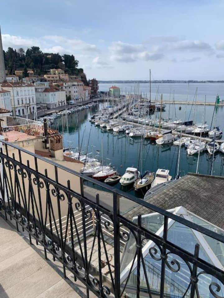 Studio With A Large Terrace And A Sea View - Piran