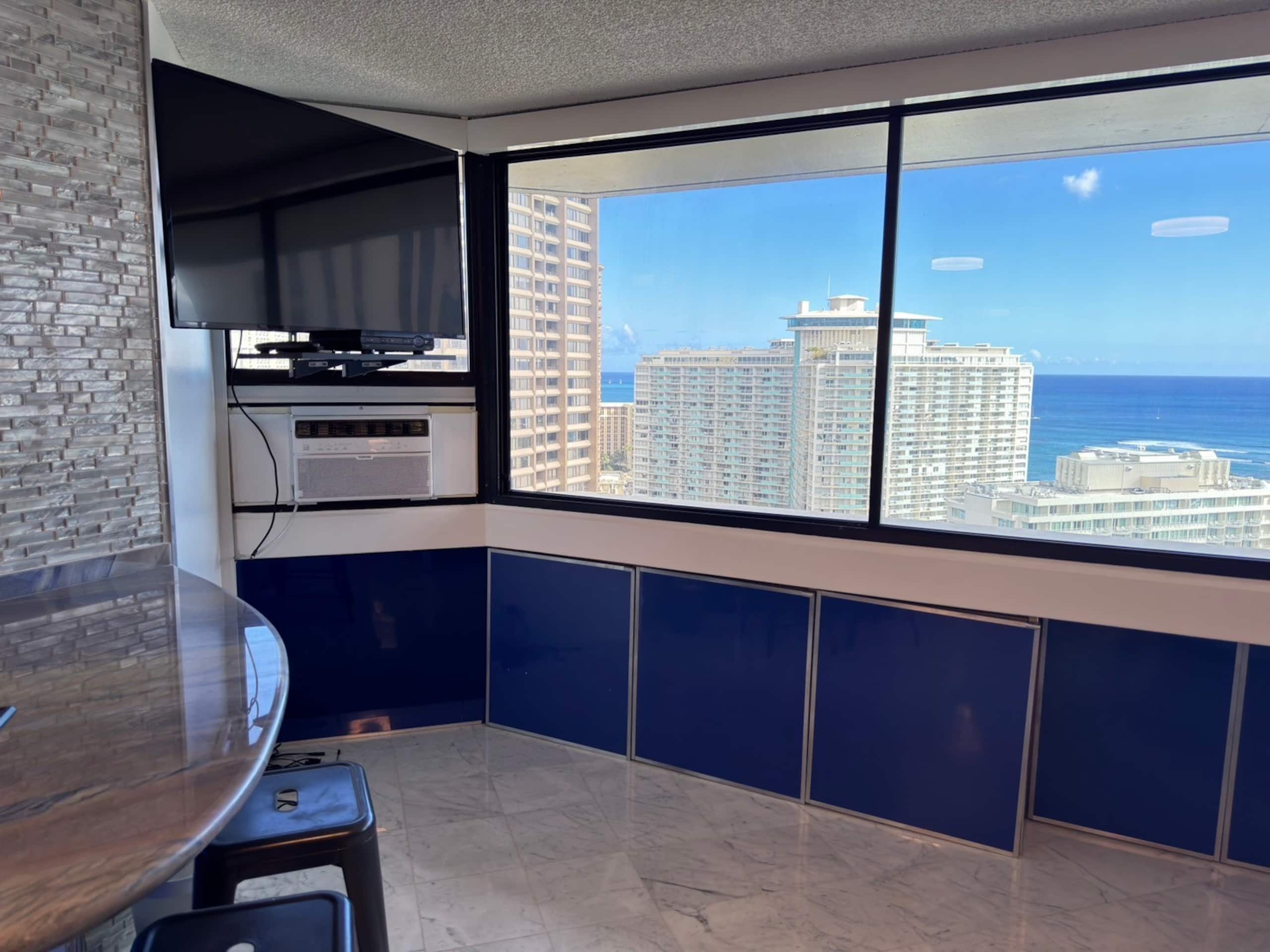 #Private studio@Waikiki W/Pool! near Hilton Lagoon - Image 3