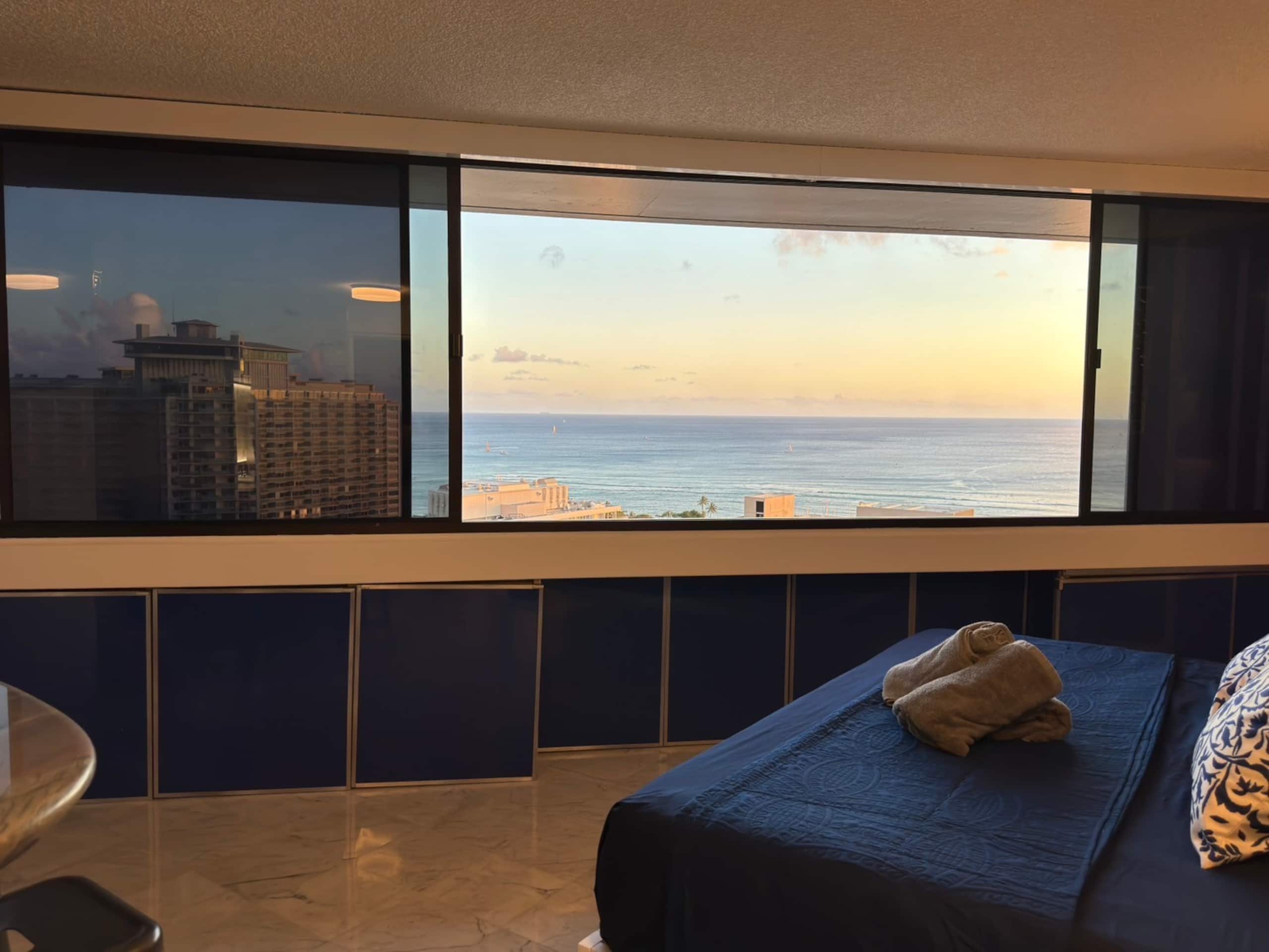 #Private studio@Waikiki W/Pool! near Hilton Lagoon - Image 24