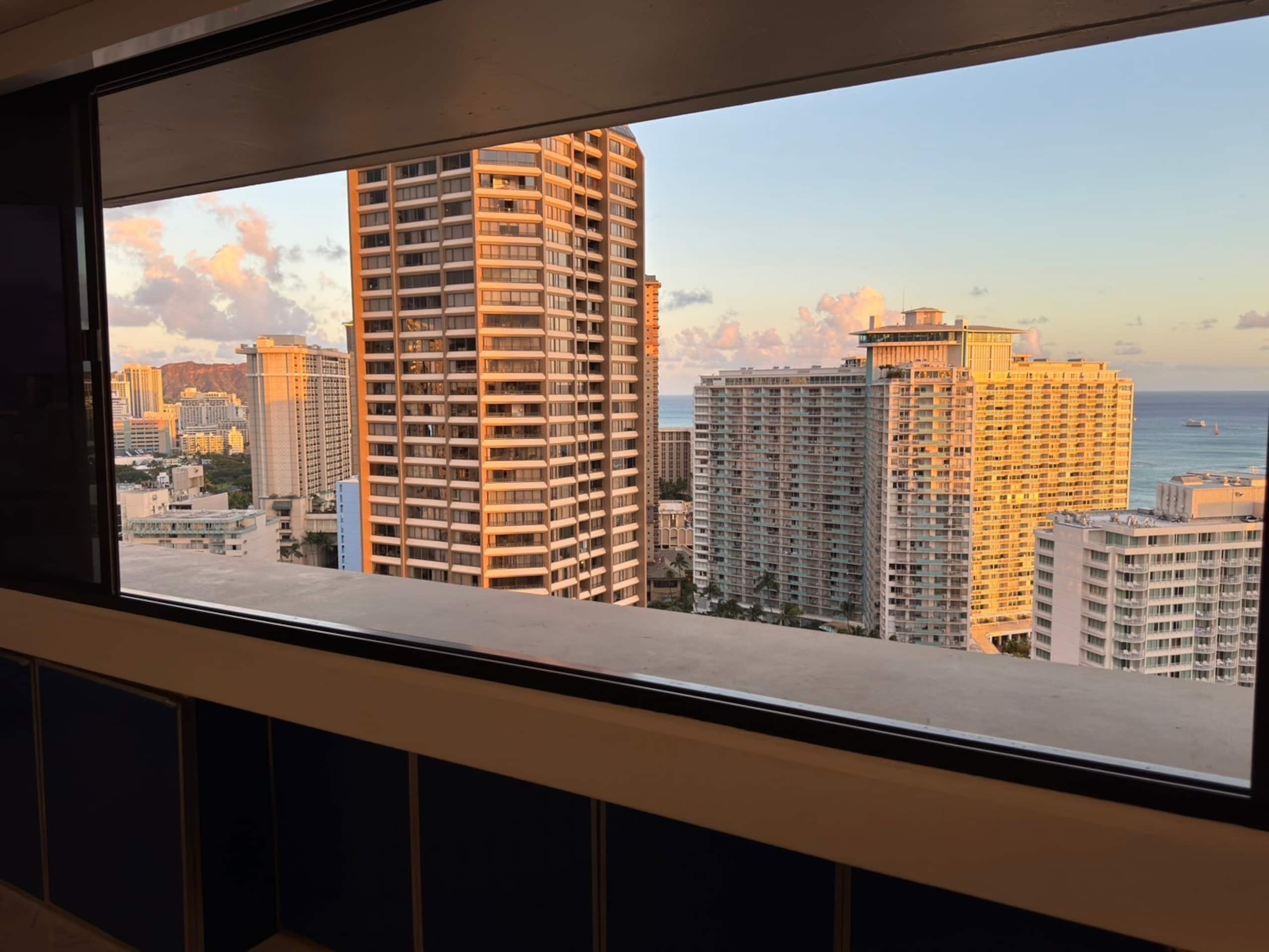 Private studio! 5min from Hilton Lagoon with pool - Image 37