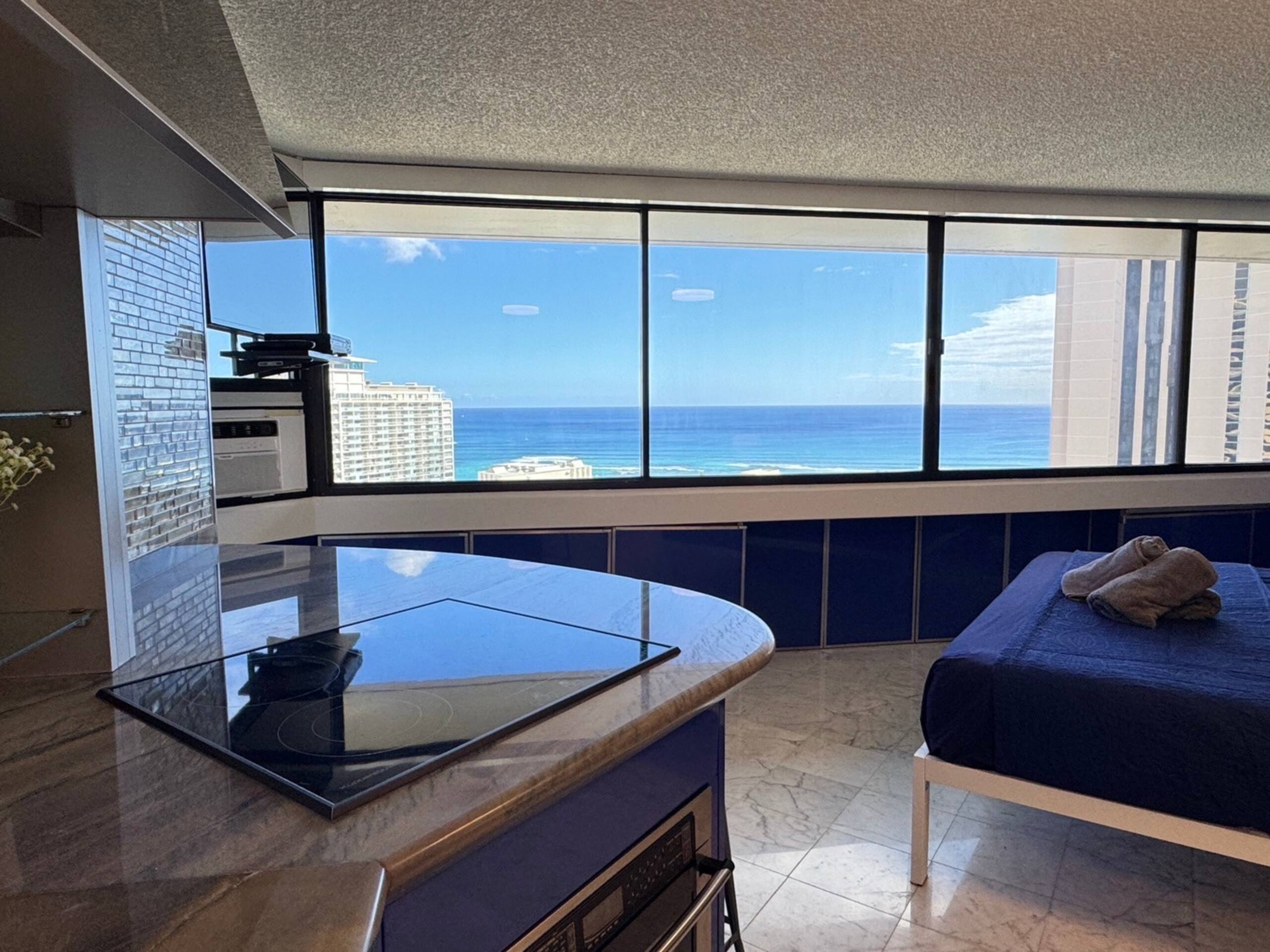 Private studio! 5min from Hilton Lagoon with pool - Image 17