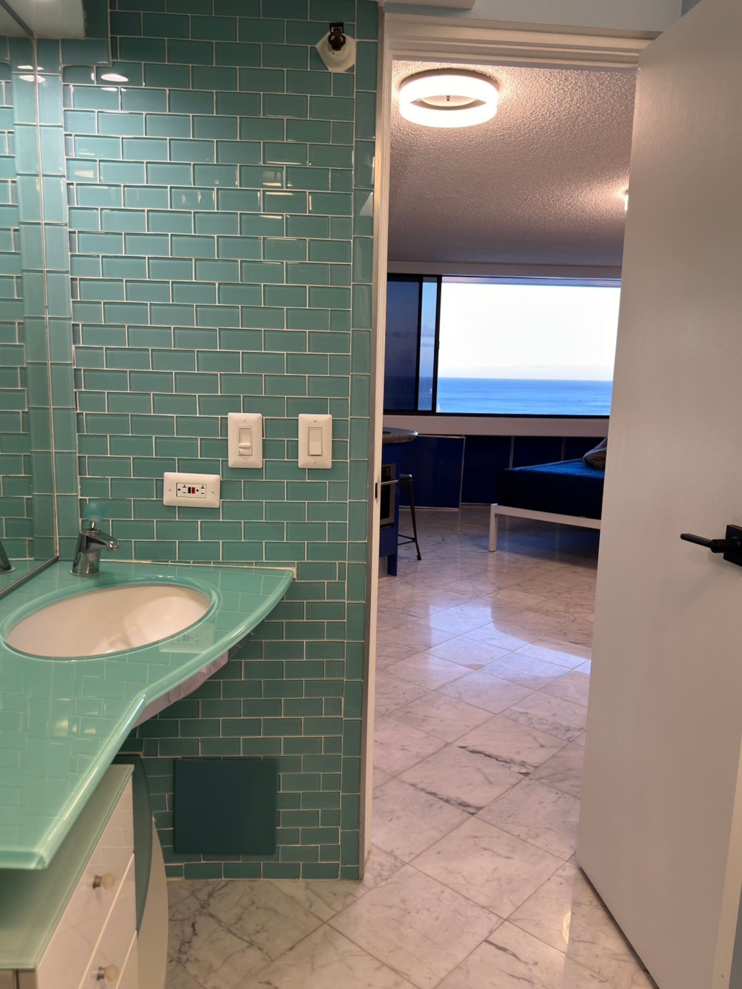 Private studio! 5min from Hilton Lagoon with pool - Image 27