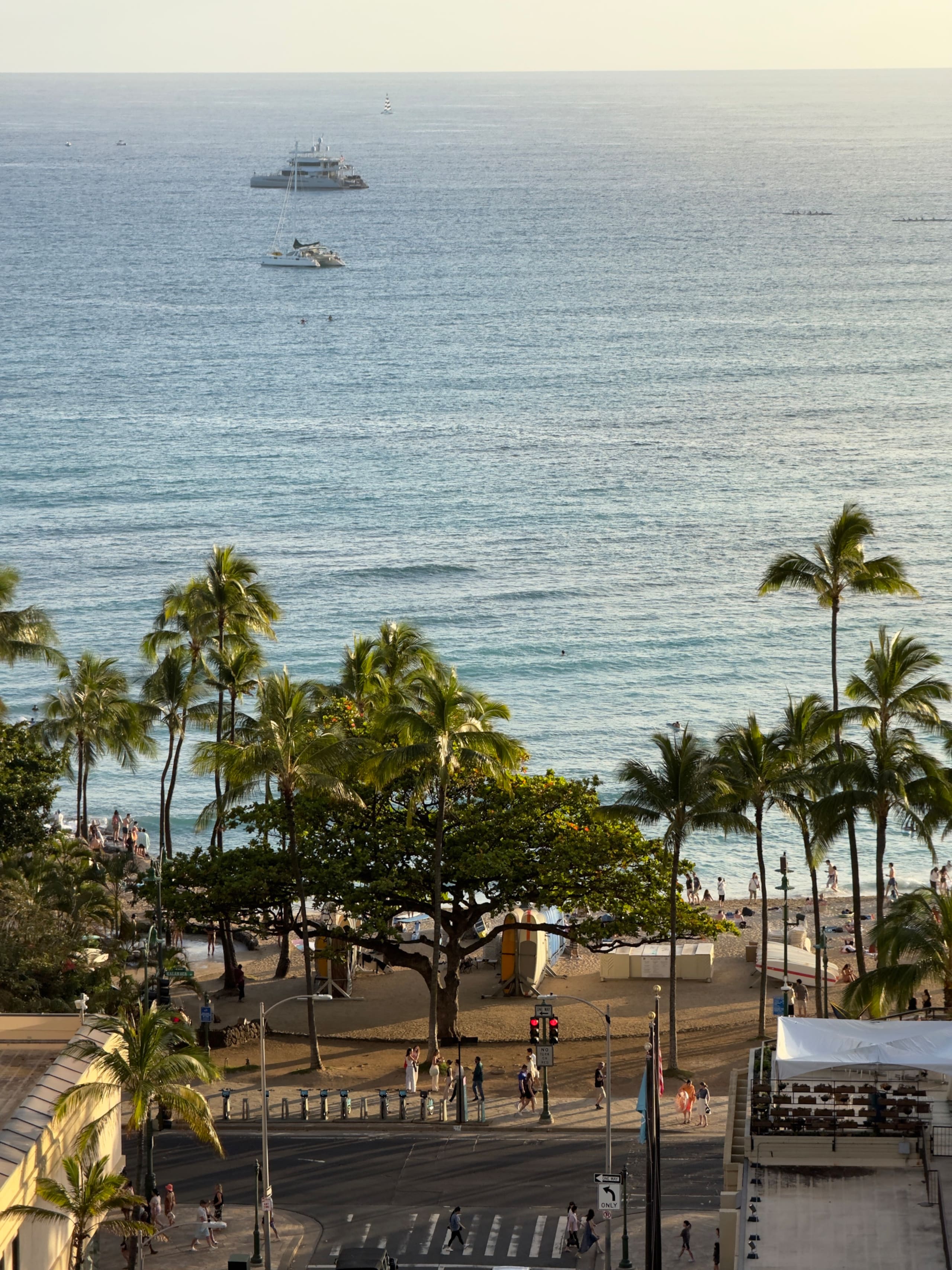 Condo in Honolulu · ★4.98 · 1 bedroom · 2 beds · 1 shared bath - Image 36
