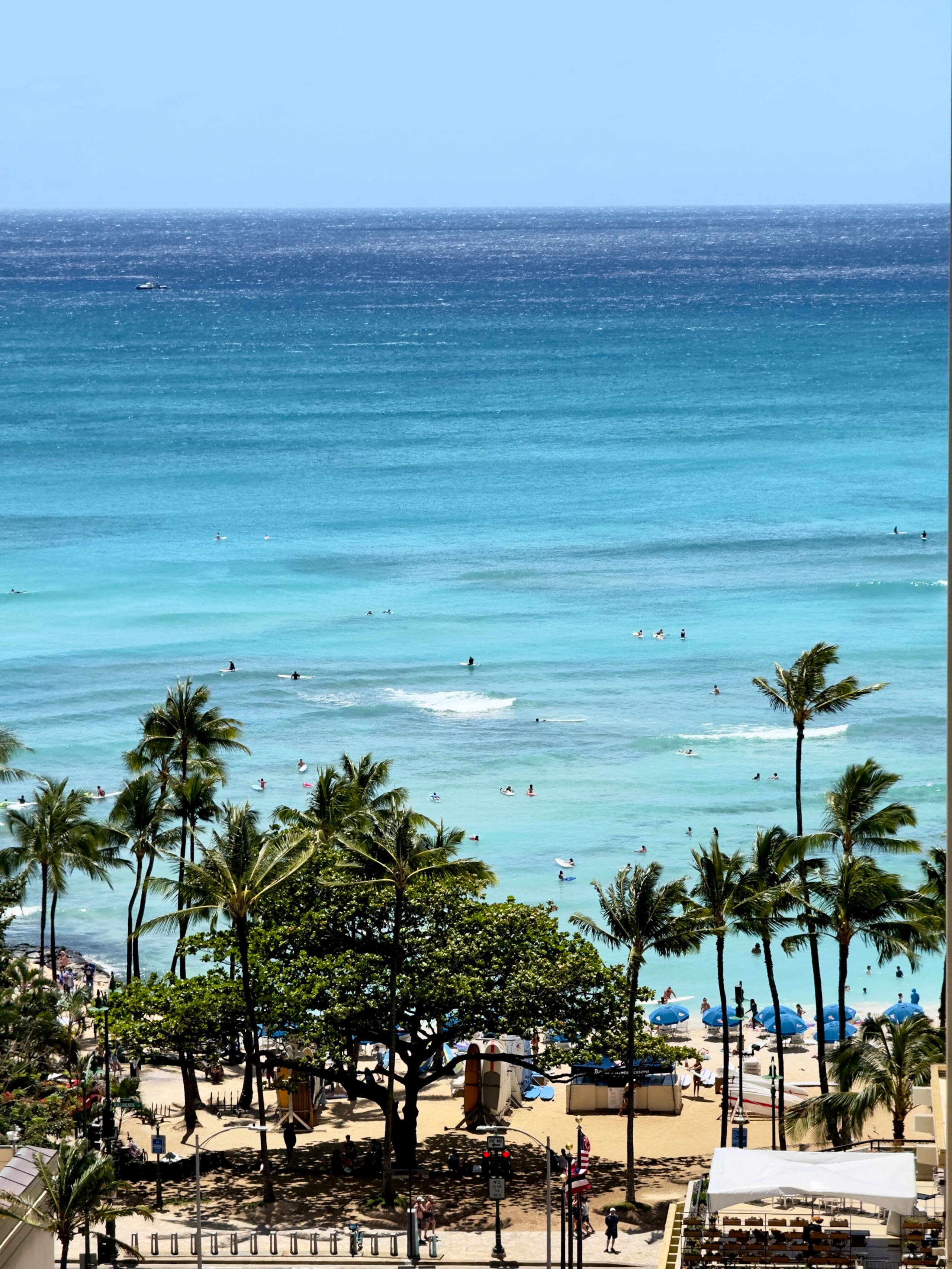 Condo in Honolulu · ★4.98 · 1 bedroom · 2 beds · 1 shared bath - Image 7