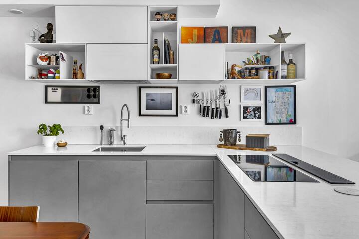 Beautiful and high standard 3BR flat at seaside gallery image 4