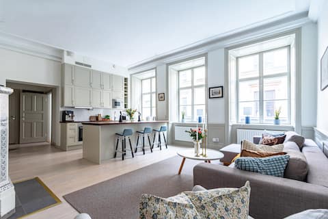 Modern flat in lovely Old Town
