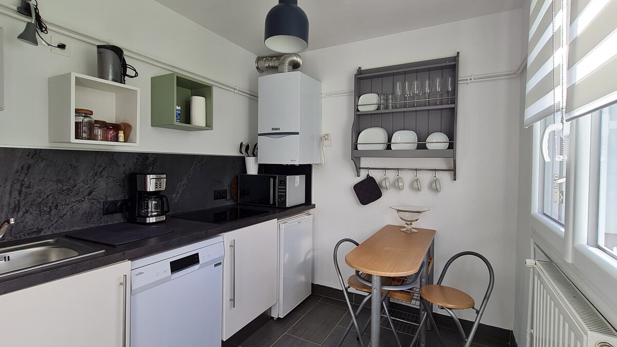 Successful Airbnb property: Studio close to the naval school in Brest