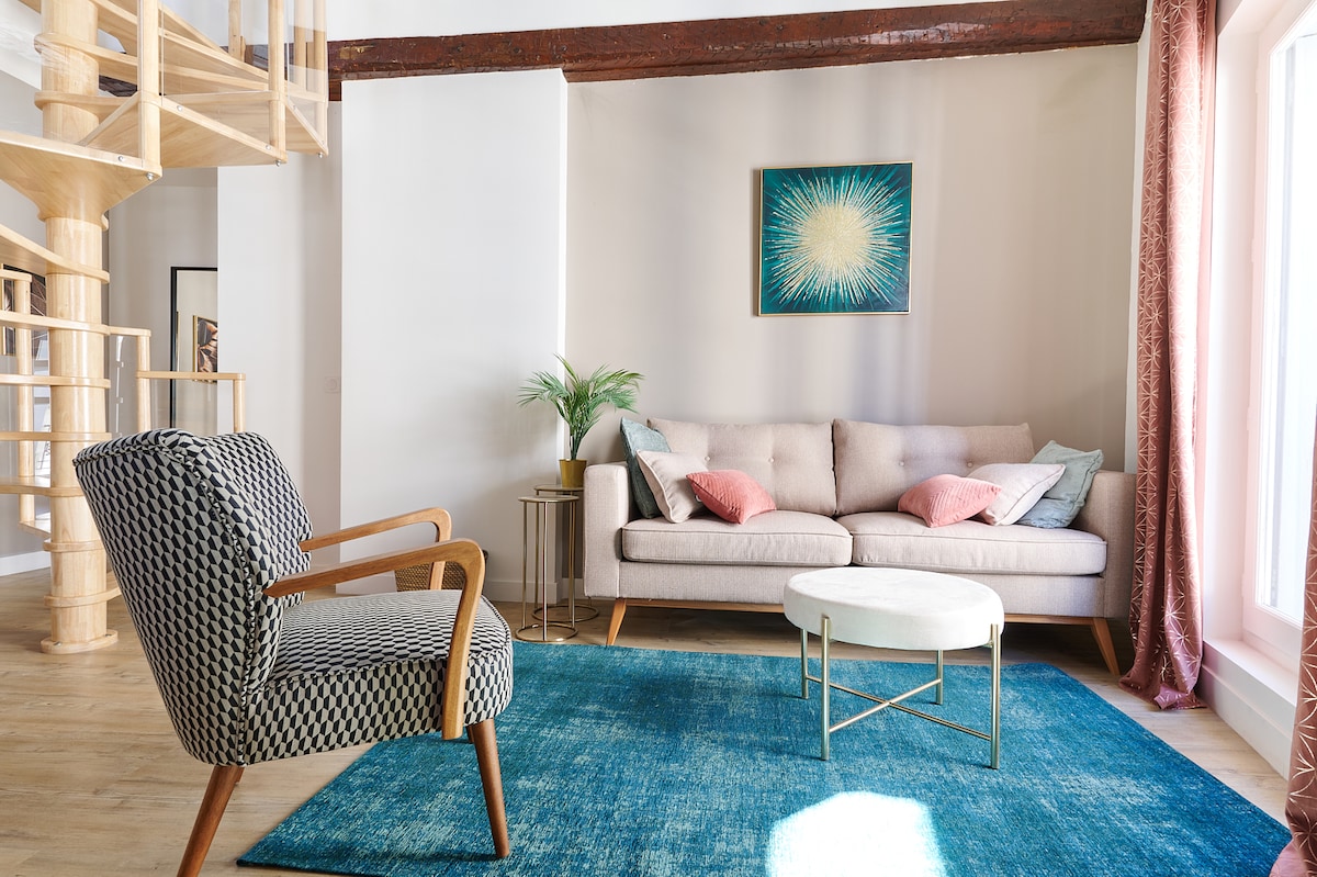 Top Airbnb: Designer 70sqm flat with les Halles view, A/C à Béziers
