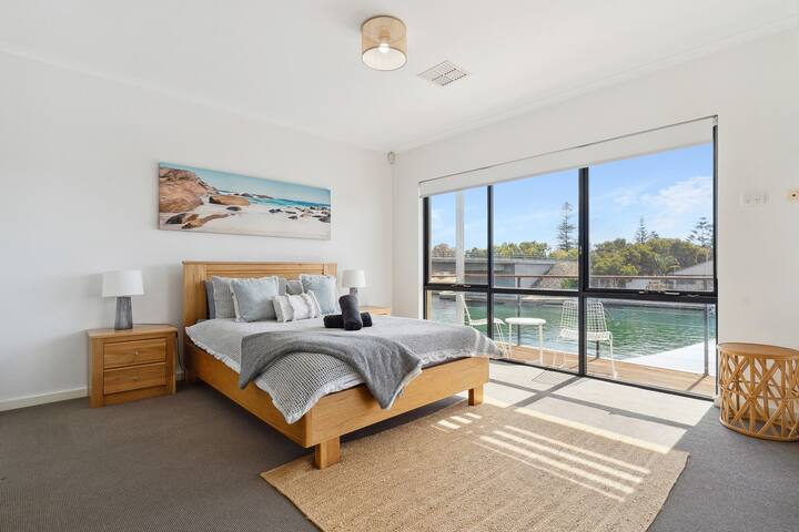 Piccolo Waters – Mandurah, Halls Head Canal Home