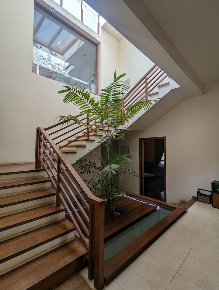 Serene luxurious independent villa