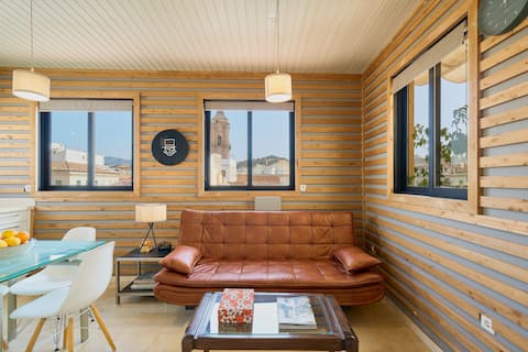 Popular Airbnb listing: Private Terrace/Prime Location in Perchel Norte