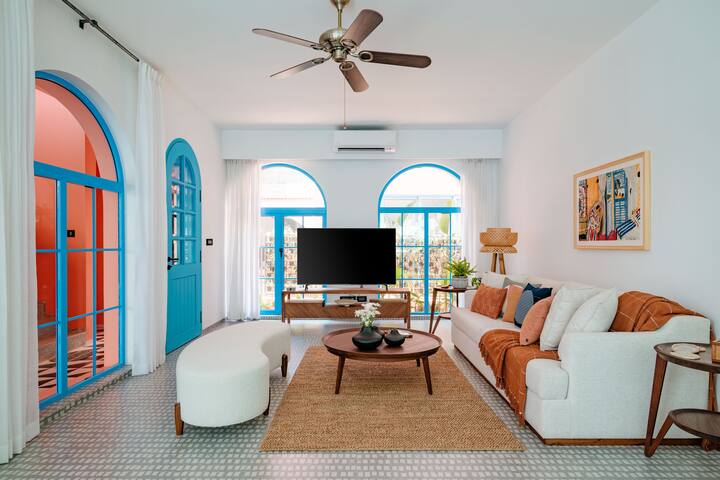 Living room image 3