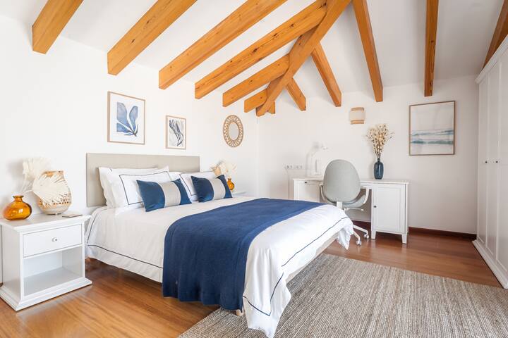 Modern villa with pool in Cala Blanca, Menorca gallery image 4