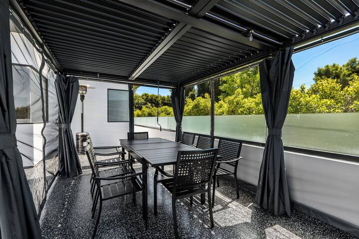 Los Angeles Modern with gym/pool and rooftop! gallery image 4