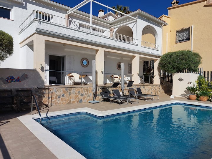 Location Dans Une Villa - Cadaqués