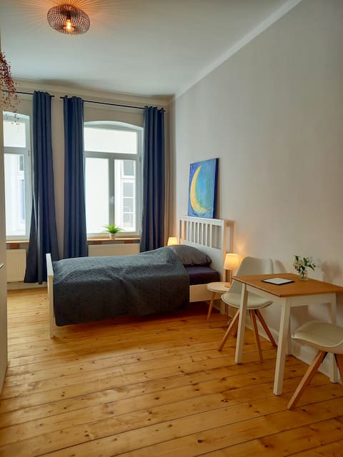 Popular Airbnb listing: Elisabeth-Anna room in Oldenburg (Oldb)