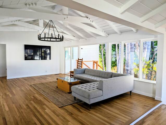 San Diego House, Steps to Shores Beach & Dining gallery image 2