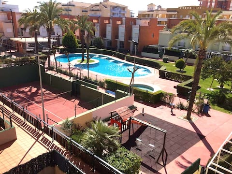 La Antilla, walk to the beach!.