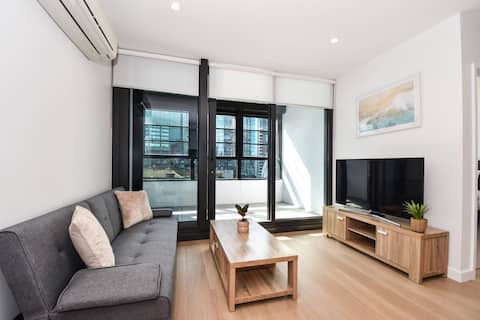 Modern Getaway w/City Views & Resort Amenities