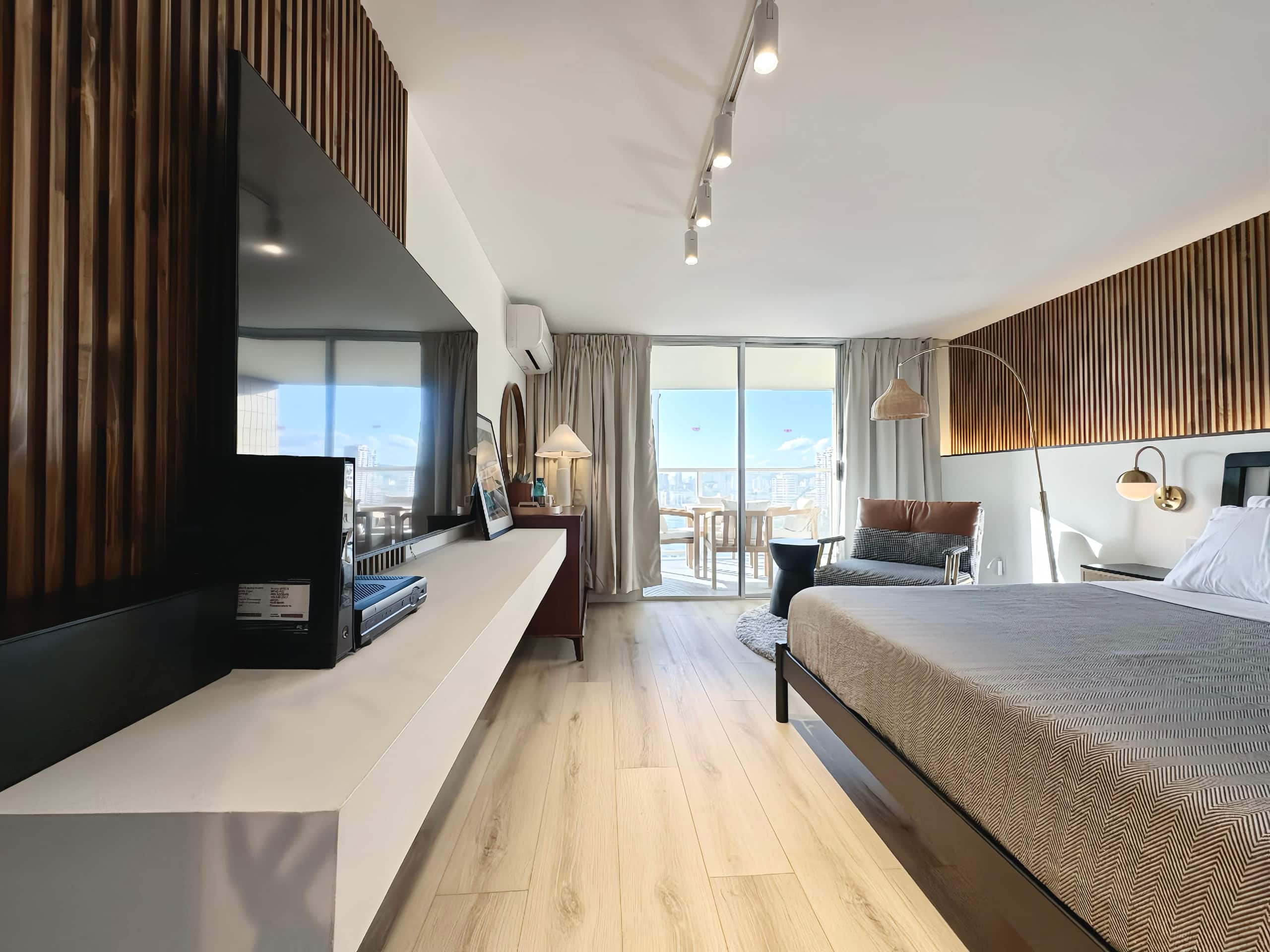 23FL-Upscale Newly Renovated King Studio-Waikiki~ - Image 11