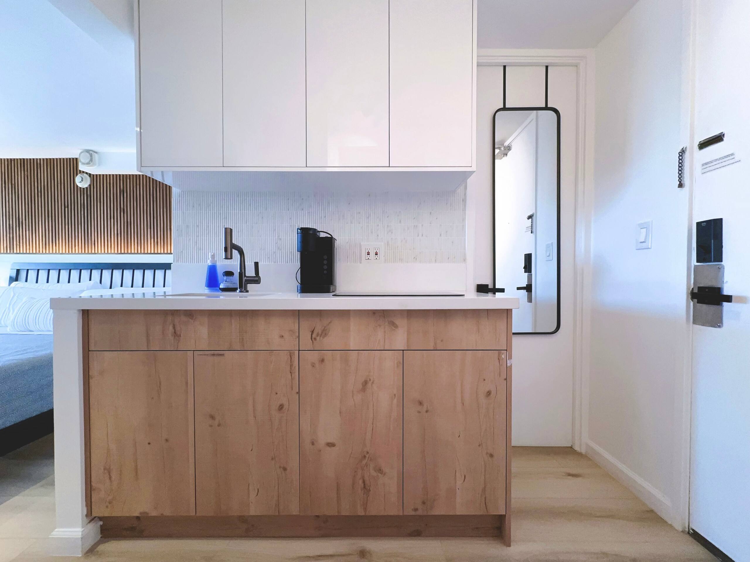 23FL-Upscale Newly Renovated King Studio-Waikiki~ - Image 12