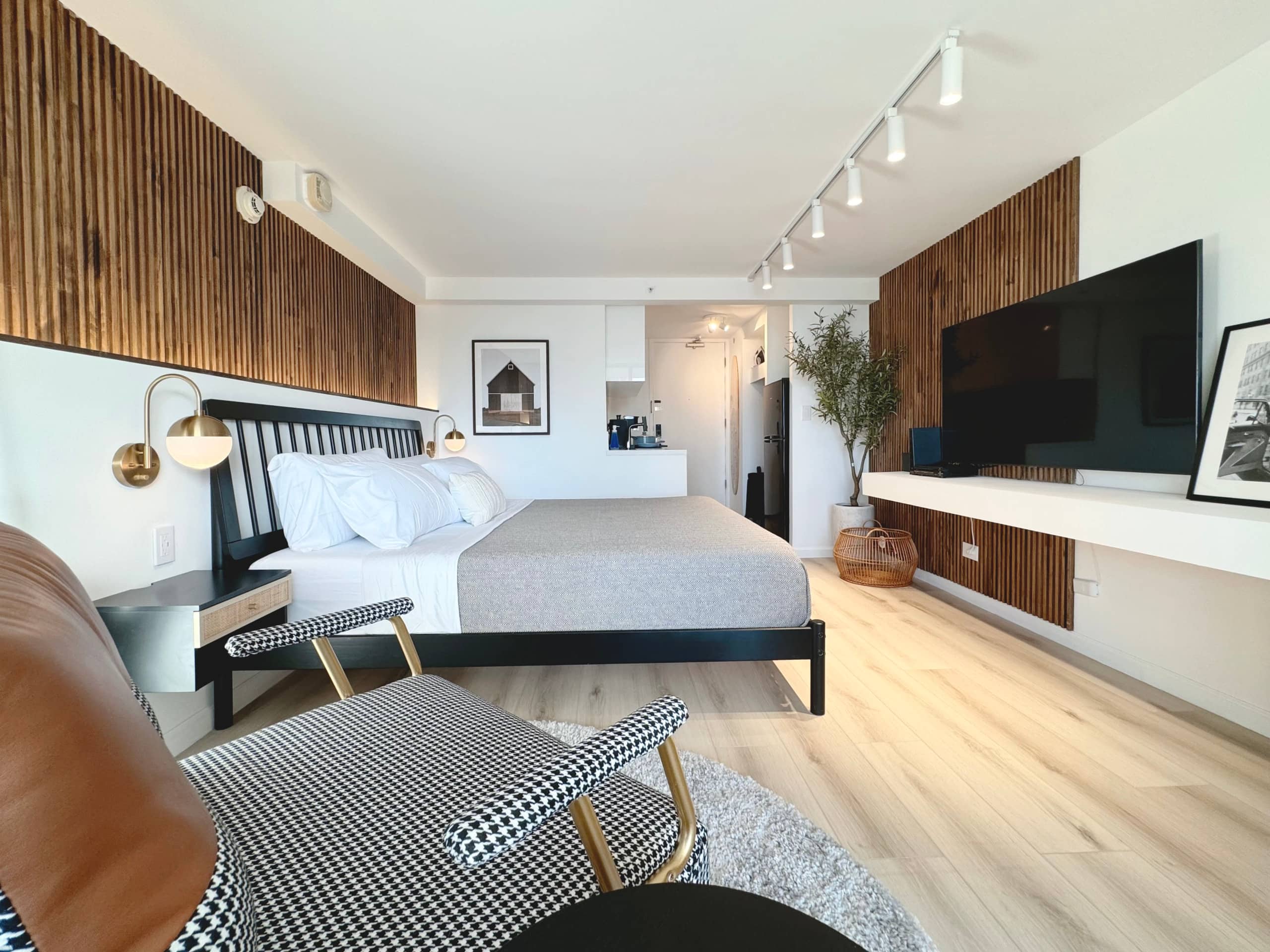 23FL-Upscale Newly Renovated King Studio-Waikiki~ - Image 5