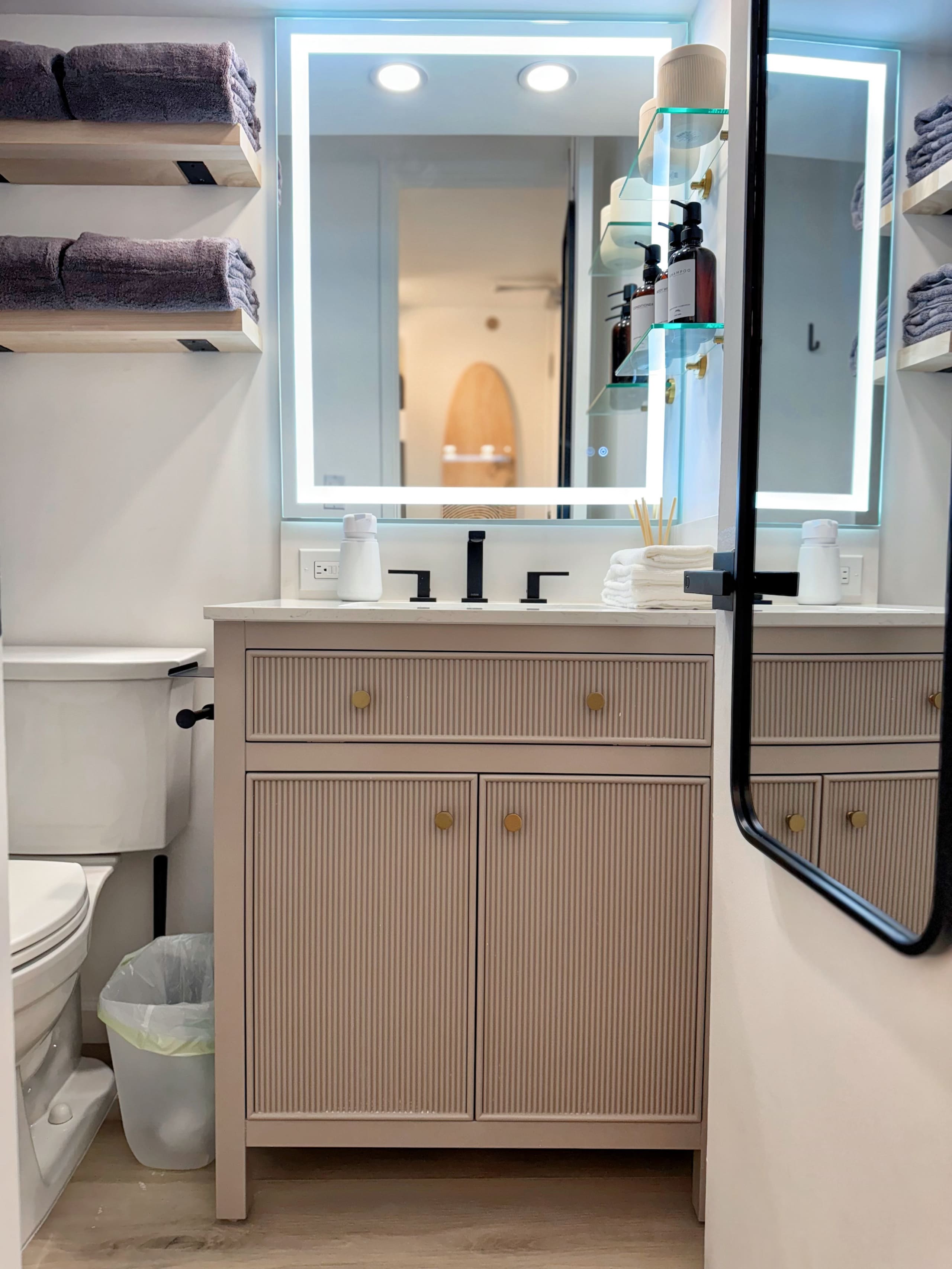 23FL-Upscale Newly Renovated King Studio-Waikiki~ - Image 25