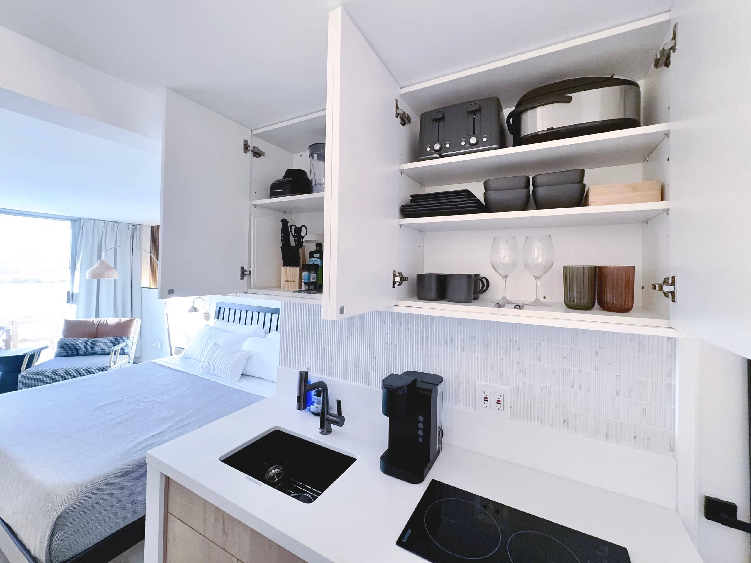 23FL-Upscale Newly Renovated King Studio-Waikiki~ - Image 16