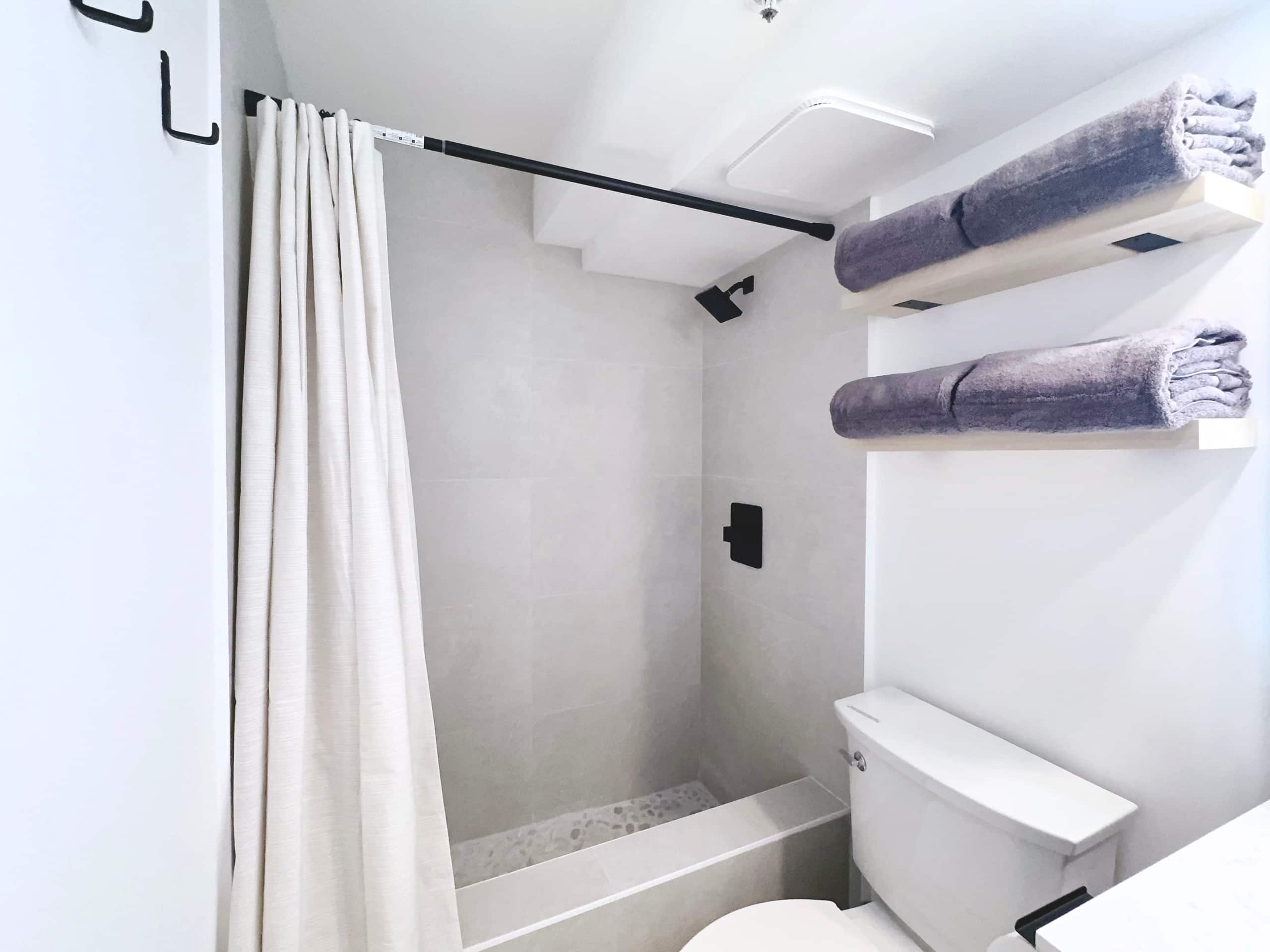 23FL-Upscale Newly Renovated King Studio-Waikiki~ - Image 24