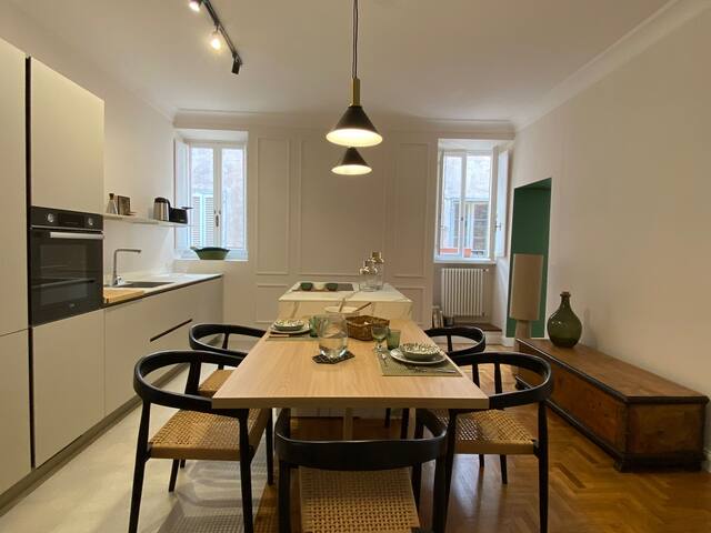 Casa Bella- Luxury home near Piazza Venezia gallery image 3