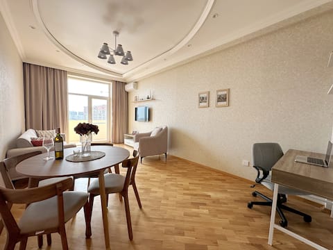 Playstation 5 + Panoramic City view Apartment