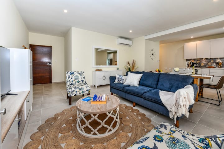 Luxury New Condo At Gold Coast, Minutes To Beaches - Aruba