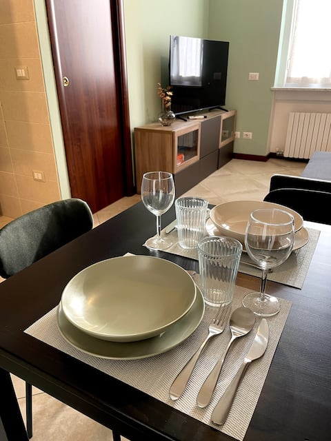 Popular Airbnb listing: Accommodation Milan city center, Metro M4 Susa in Milan