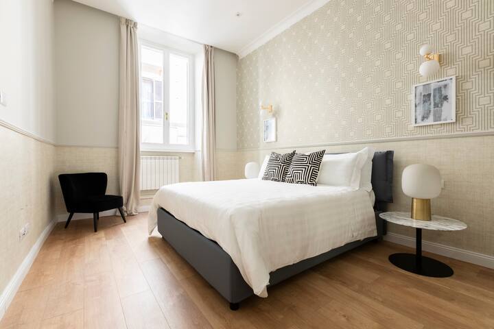 Louly Spanish Steps 5 Bedroom gallery image 4