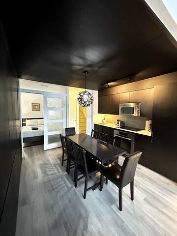 Modern 3-Bed Townhouse Close to CN Tower gallery image 4