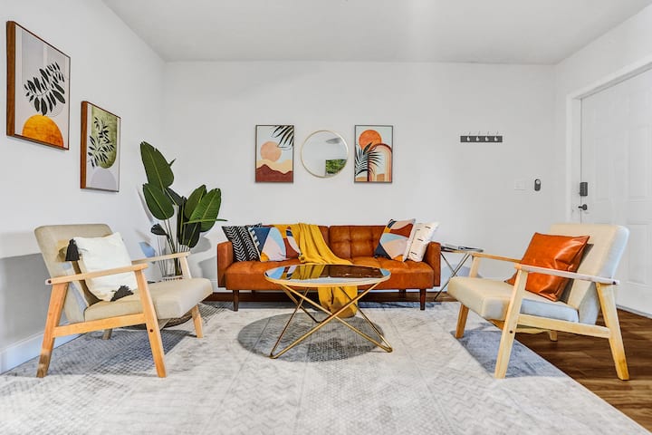 Boho-styled Home W/newly Remodeled Fenced-in Pool! - Plantation, FL
