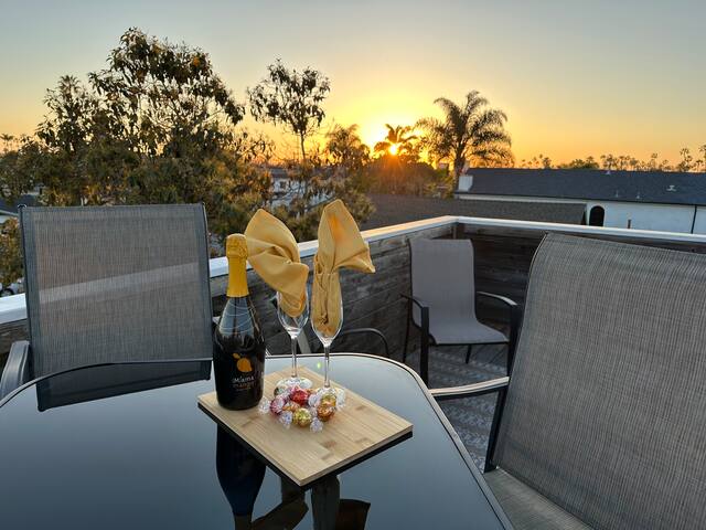 Beach Lotus gallery image 2