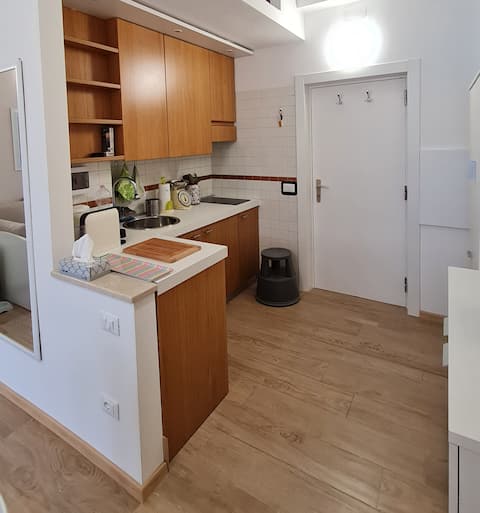 Top performing Airbnb: Bright Studio Apartment 40 sqm. Garda in Garda
