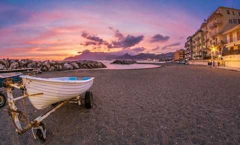 Top Airbnb: Sealights Salerno Amalfi Coast in Salerno