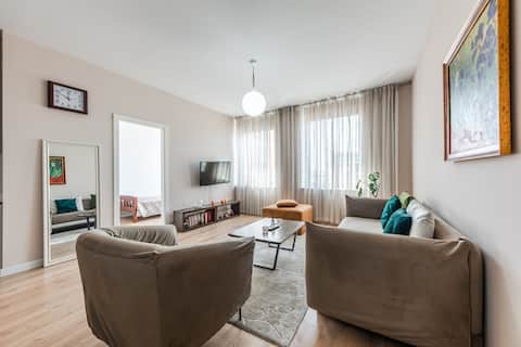 2-BR Apartment close to Radio Shkodra: Roger That!