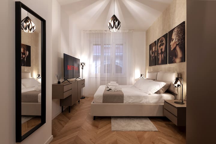 [YOLO Luxury Apartment] – 5 Minuti dal Duomo