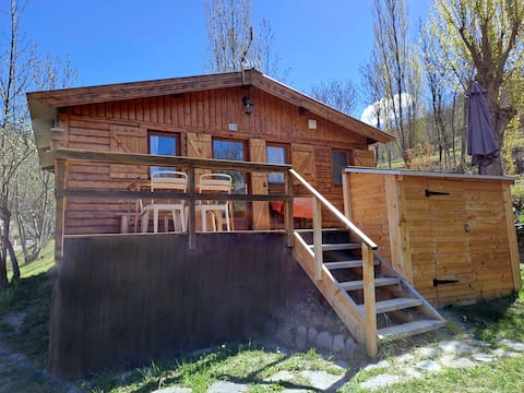 Cozy cottage with mountain views