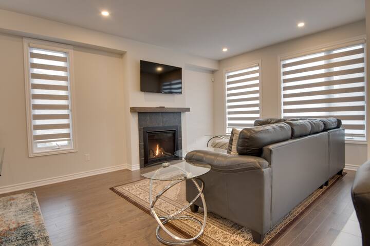 Peaceful House at Barrhaven Ottawa gallery image 5