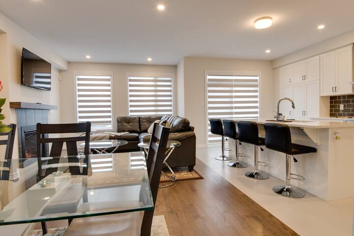 Peaceful House at Barrhaven Ottawa gallery image 4