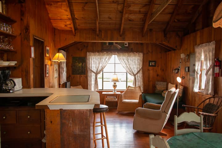 Cottage In Westport, Ma - Horseneck Beach, Westport