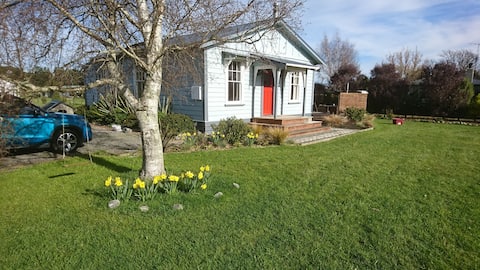 Larkhill cottage, vintage charm
